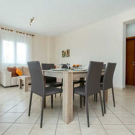 Mantos Appartement